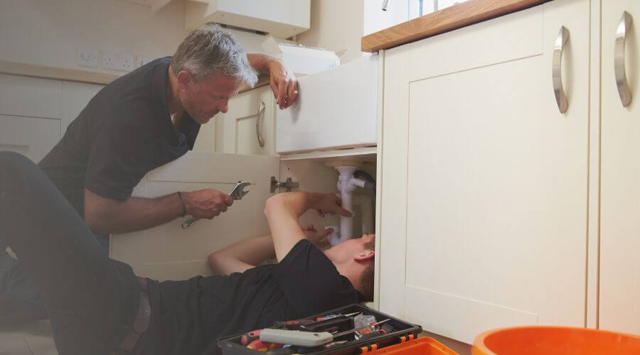 Ceiling Pipe Leak Fix in Applegate, MI