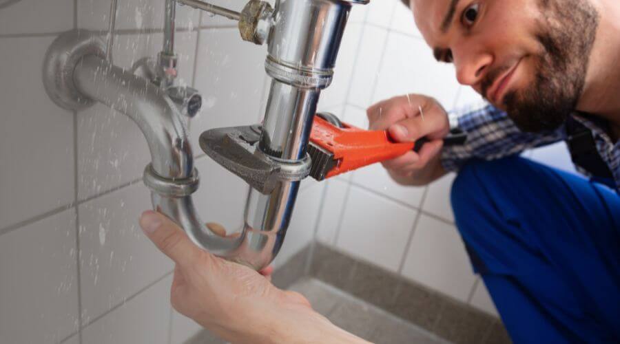 Expert burst pipe repair services in Applegate, MI